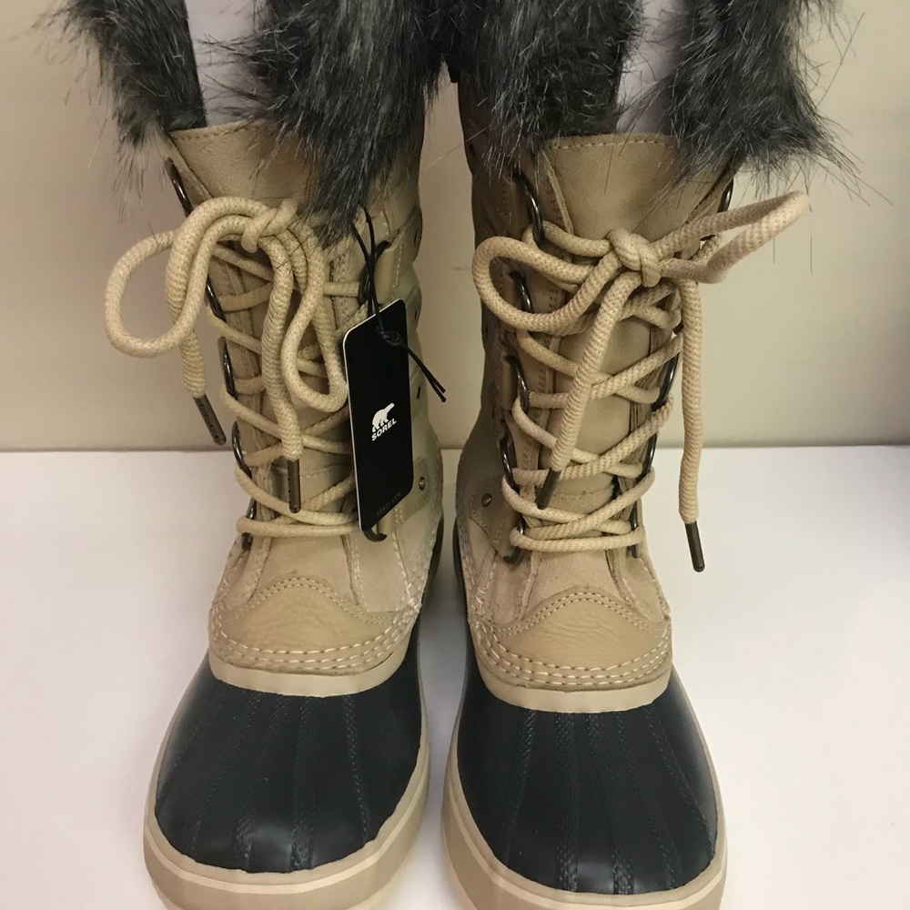 Sorel Joan of Arctic Boot - BRAND NEW!